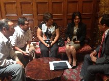 Reunión del comité de lucha con la congresista María Magdalena López y representante del Ministerio de Justicia